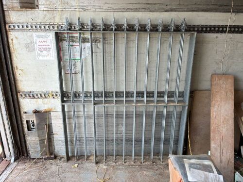 GALVANISED DRIVEWAY GATES (37)