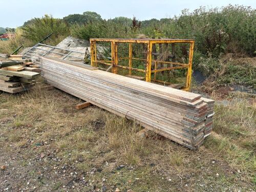 29 X 3.9M SCAFFOLD BOARDS (4)