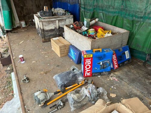 STILLAGE OF POWER TOOLS & FIXINGS (34)
