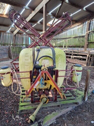 HARDI 600LT SPRAYER