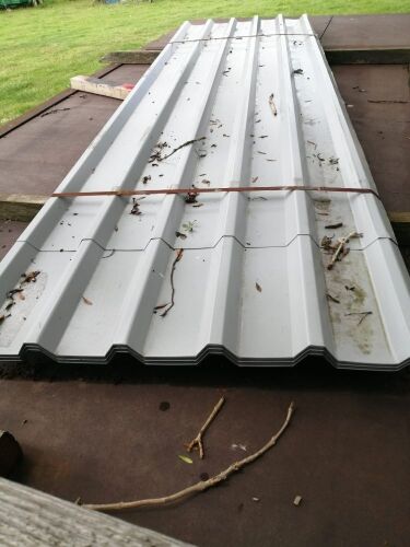 10 NEW ROOFING SHEETS