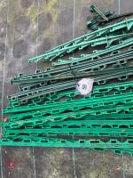 21 MIXED FENCING STAKES - 3