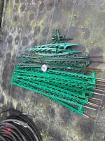 21 MIXED FENCING STAKES - 4