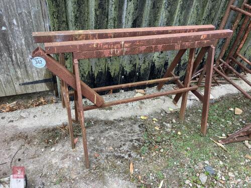 2 HEAVY DUTY TRESTLES