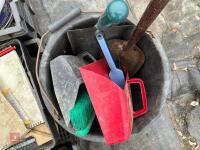 ASSORTED POTTING ACCESSORIES - 3