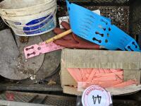ASSORTED POTTING ACCESSORIES - 4