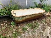 CAST BATH/ PLANTER