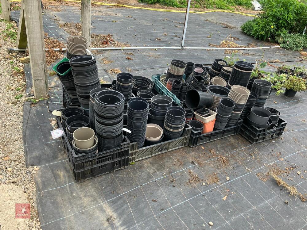 ASSORTED POTS & TRAYS
