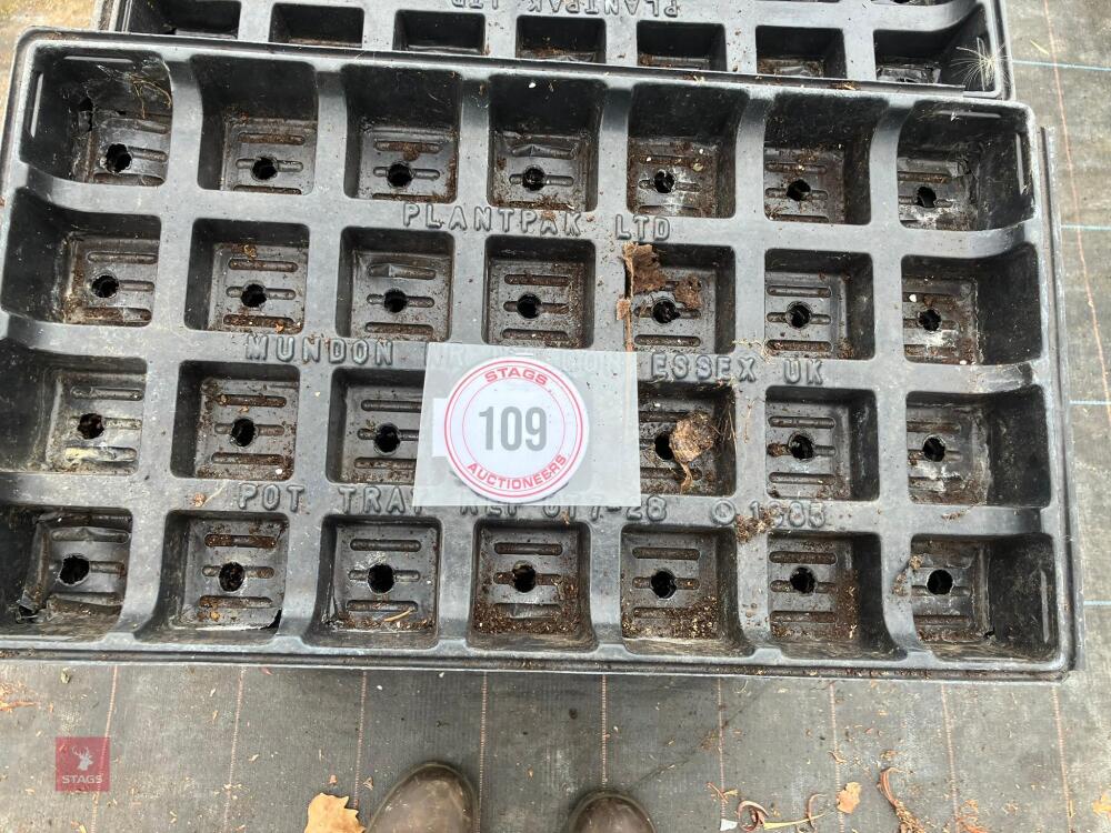 CT7-28 SEED TRAYS