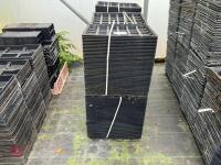 LARGE QTY OF CT7-30 POT TRAYS - 4