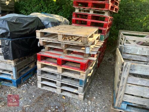 SELECTION OF PALLETS