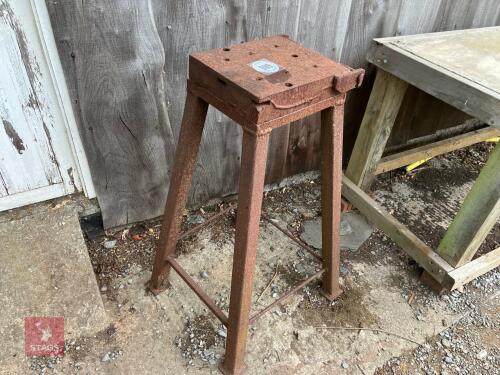 METAL WORK STAND