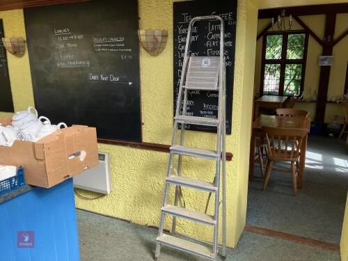 AL STEP LADDER