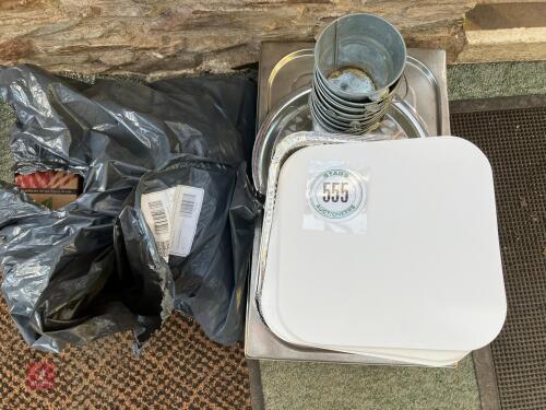 QTY OF PLASTIC CUPS/SERVING TRAY, ETC