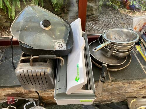 VARIOUS KITCHEN UTENSILS/PANS
