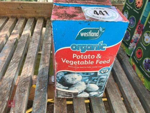 2 X 1KG OF WESTLAND VEGETABLE FEED