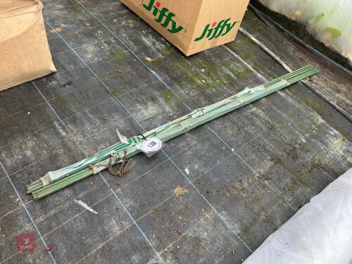 6 PLASTIC STAKES/SUPPORTS