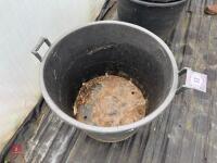 1 X 130 LITRE POT - 2