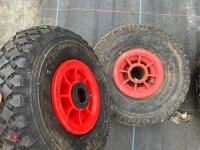 3 WHEELS AND TYRES - 3