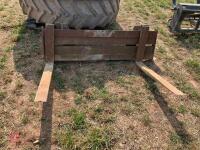 PALLET FORKS ON HOMEMADE FRAME - 4