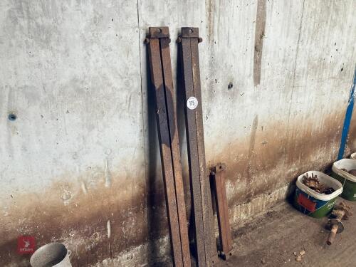 4 X METAL BRACKETS