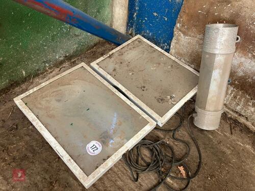 2 X LARGE HALOGEN BARN LIGHTS
