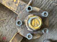 2 X WIND DOWN AXLE STUBS - 3