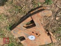 2 X RENAULT FRONT TRACTOR WEIGHTS - 2
