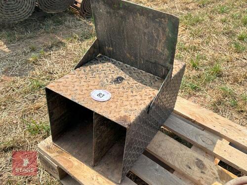 TRACTOR MOUNTED TOOL/GREASE GUN BOX