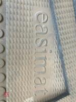THICK RUBBER STABLE MATS - 5