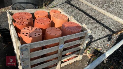 QTY OF LARGE PLANT POTS