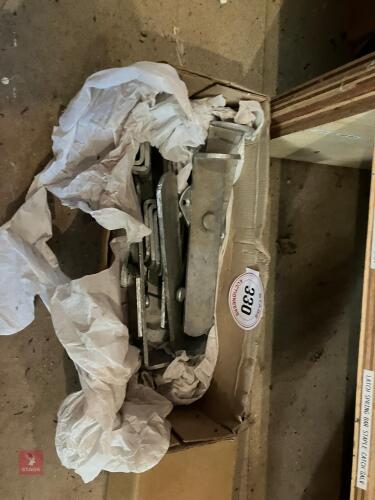 7 GALVANISED SWIVEL LATCHES