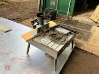 PRT TREND ROUTER TABLE AND DEWALT ROUTER - 4