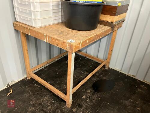 4'X 3' WOODEN TABLE
