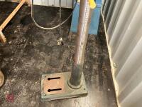 RECORD POWER FREESTANDING PILLAR DRILL - 9