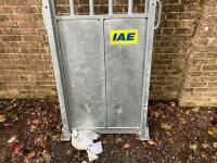 IAE CATTLE RACE SLIDING GATE - 6