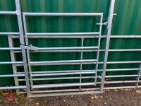 10' GALVANISED CATTLE HANDLING GATE - 6