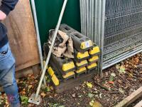 14 HERRAS FENCING PANELS - 8