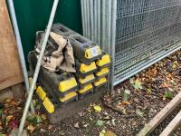 14 HERRAS FENCING PANELS - 9
