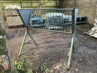 6' GALVANISED FREESTANDING HAY RACK - 2