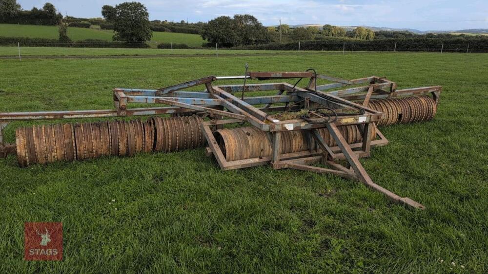 6.5M FOLDING CAMBRIDGE ROLLERS
