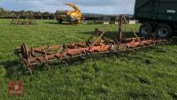 MF 137 SPRING TINE CULTIVATOR - 3