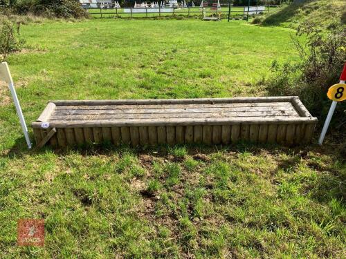 40CM HIGH JUNIOR XC SLOPING TABLE FENCE