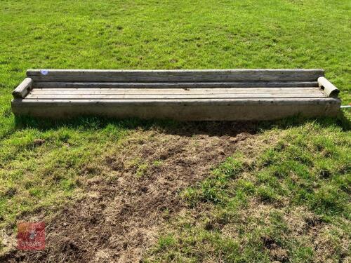 40CM HIGH JUNIOR XC 'CHAIR' FENCE