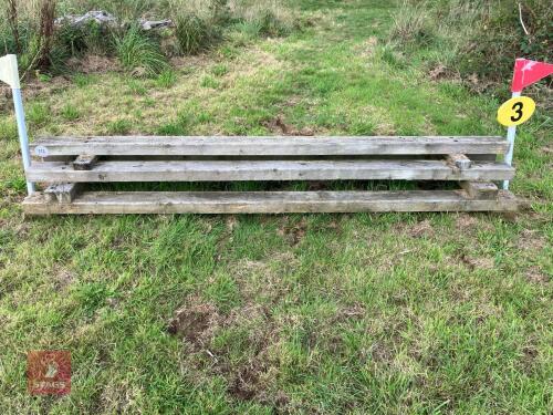 40CM HIGH JUNIOR XC 'TIGER TRAP' FENCE