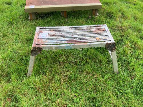 ALUMINIUM STEP UP PLATFORM