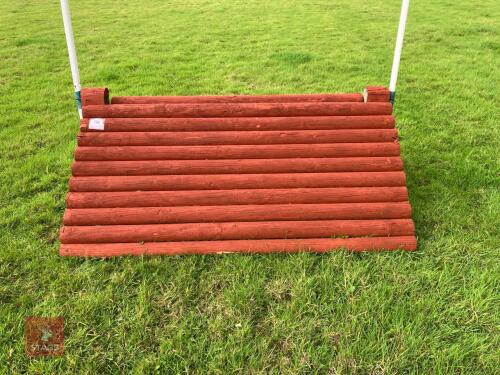 70CM HIGH XC 'LOG TRIANGLE' FENCE