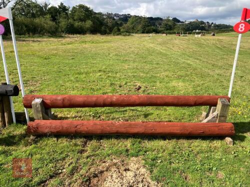 70CM CROSS COUNTRY 'DOUBLE POLE' FENCE