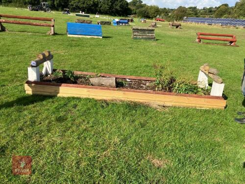 70CM HIGH XC 'TRAKEHNER' FENCE