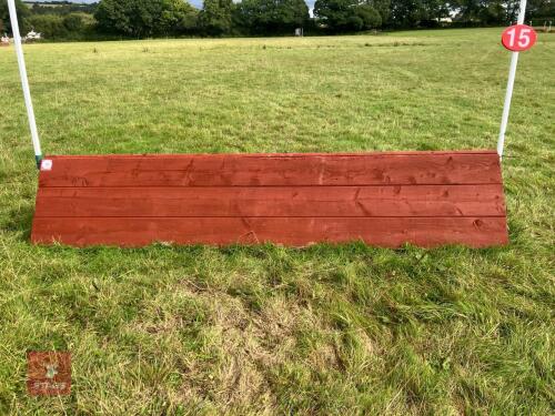 70CM HIGH XC 'LOG TRIANGLE' FENCE